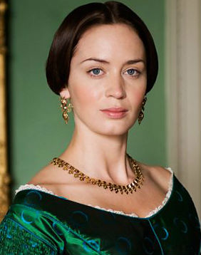 年轻时的维多利亚女王 / Young Victoria