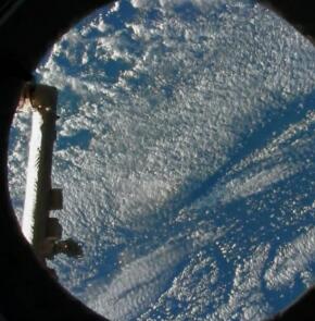 [其他]宇航员90分钟环游世界 Around the World in 90 Minutes-知途纪录片网盘资源下载