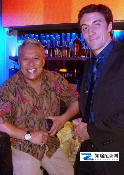 [其他]旺大厨英伦行 East Bites West with Chef Wa-知途纪录片网盘资源下载